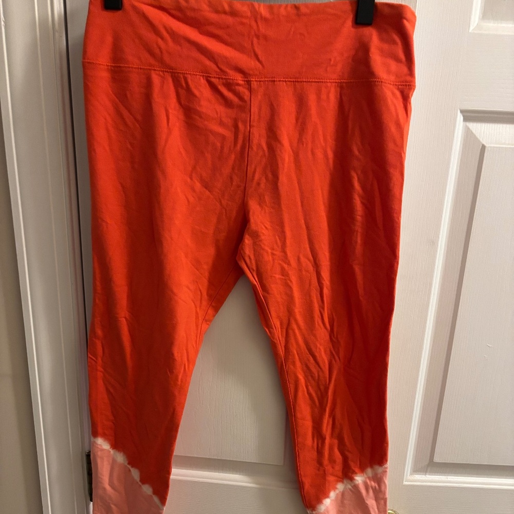 2 Pairs Women Leggings (Yoga) Black & Orange - Aeropostable/Wild Fable - Size L